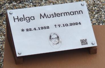 Gedenktafel mit 1 mal Lasergravur (Vorname, Nachname, Geb. Dat., Sterbedat.)